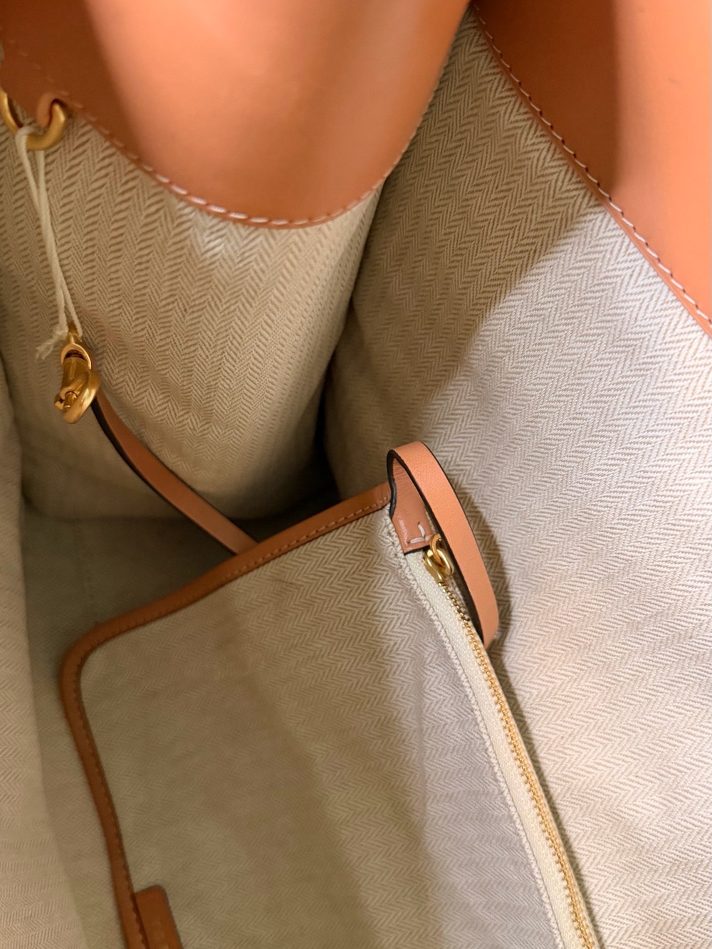 NWOT - Tory Burch Ella Raffia Tote - Cream & White - Picture 7 of 12
